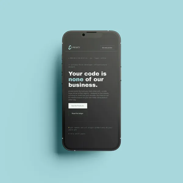 Privatys forside på en telefon: en mørk landingsside med overskriften “Your code is none of our business”